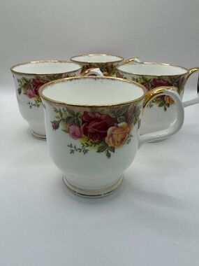 Royal Albert Old Country Roses Montrose Coffee Mug set of 4.
